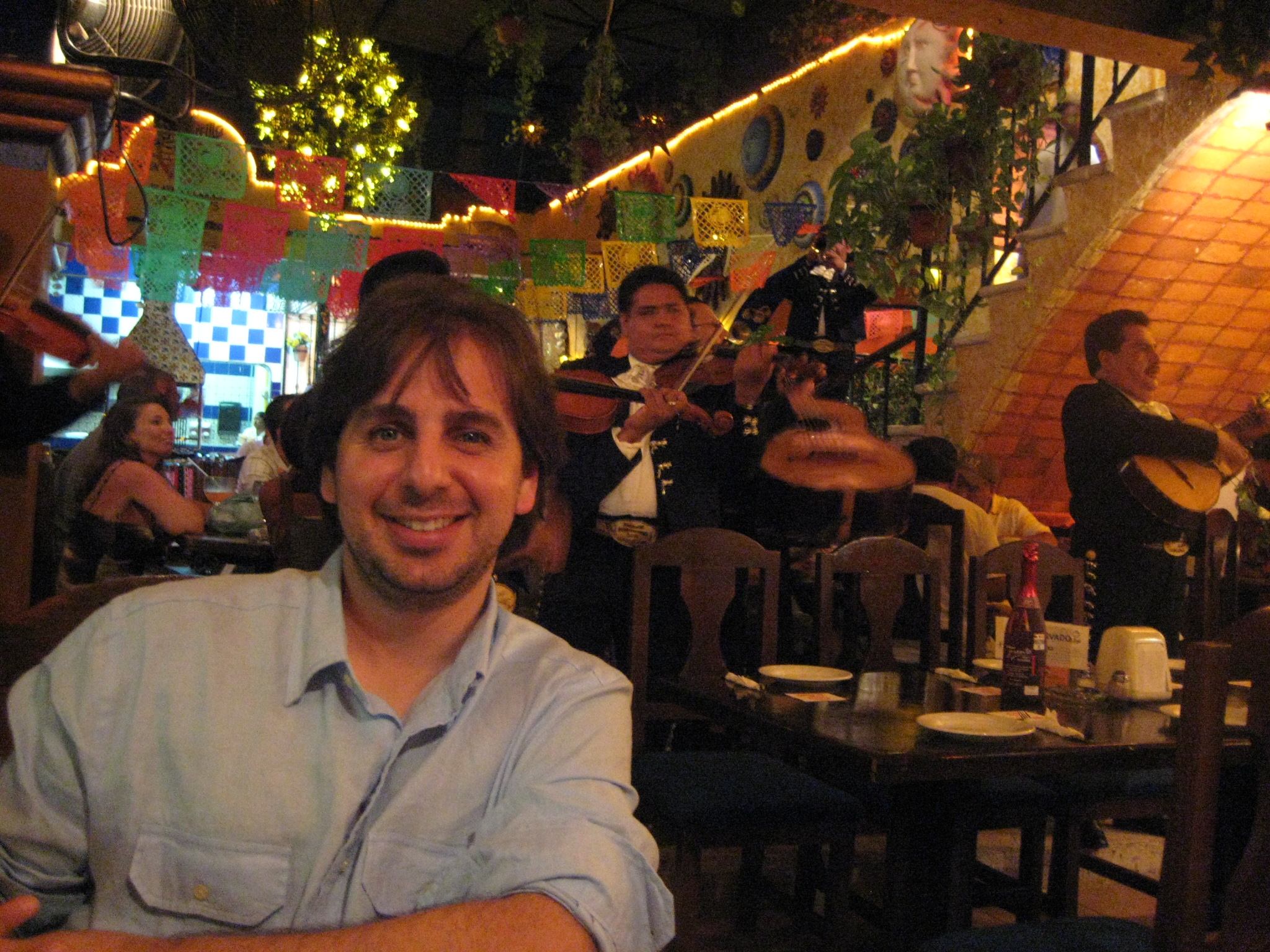 Rick w the mariachis
